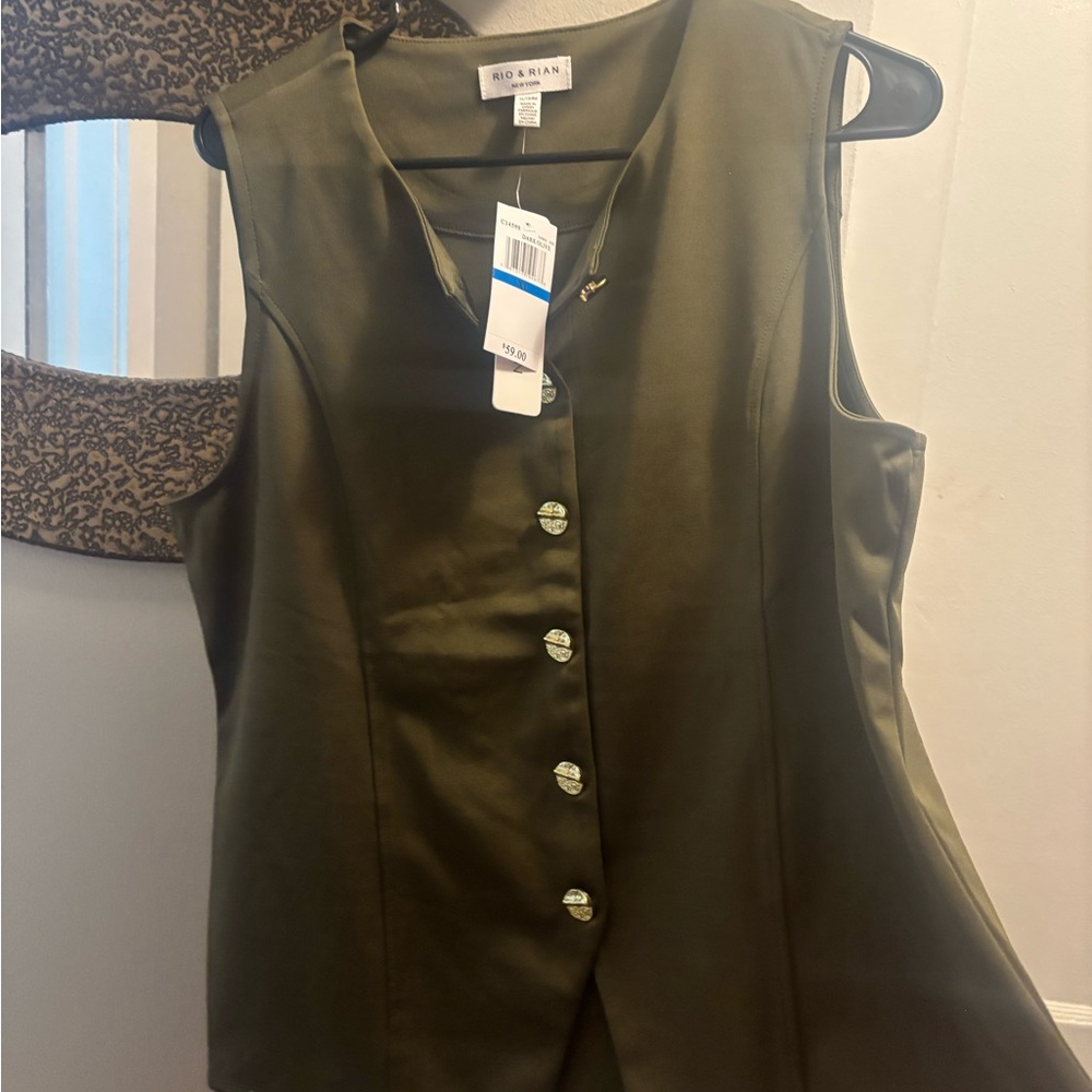 Rio & Rian Olive Green Sleeveless Top - Picture 4 of 6
